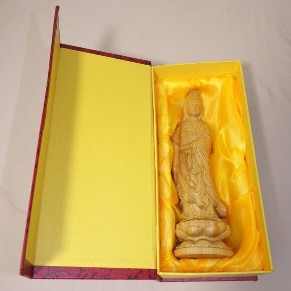 LARGE GUANYIN BUDDHA STATUE-Finished Cypress Wood-Boddhisattva-Gift Box Included - Picture 14 of 16